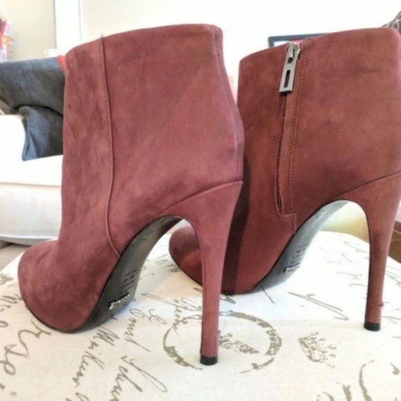 Excellent Cond. SCHUTZ Burgundy Ankle Boots Size 9 - Picture 6 of 7